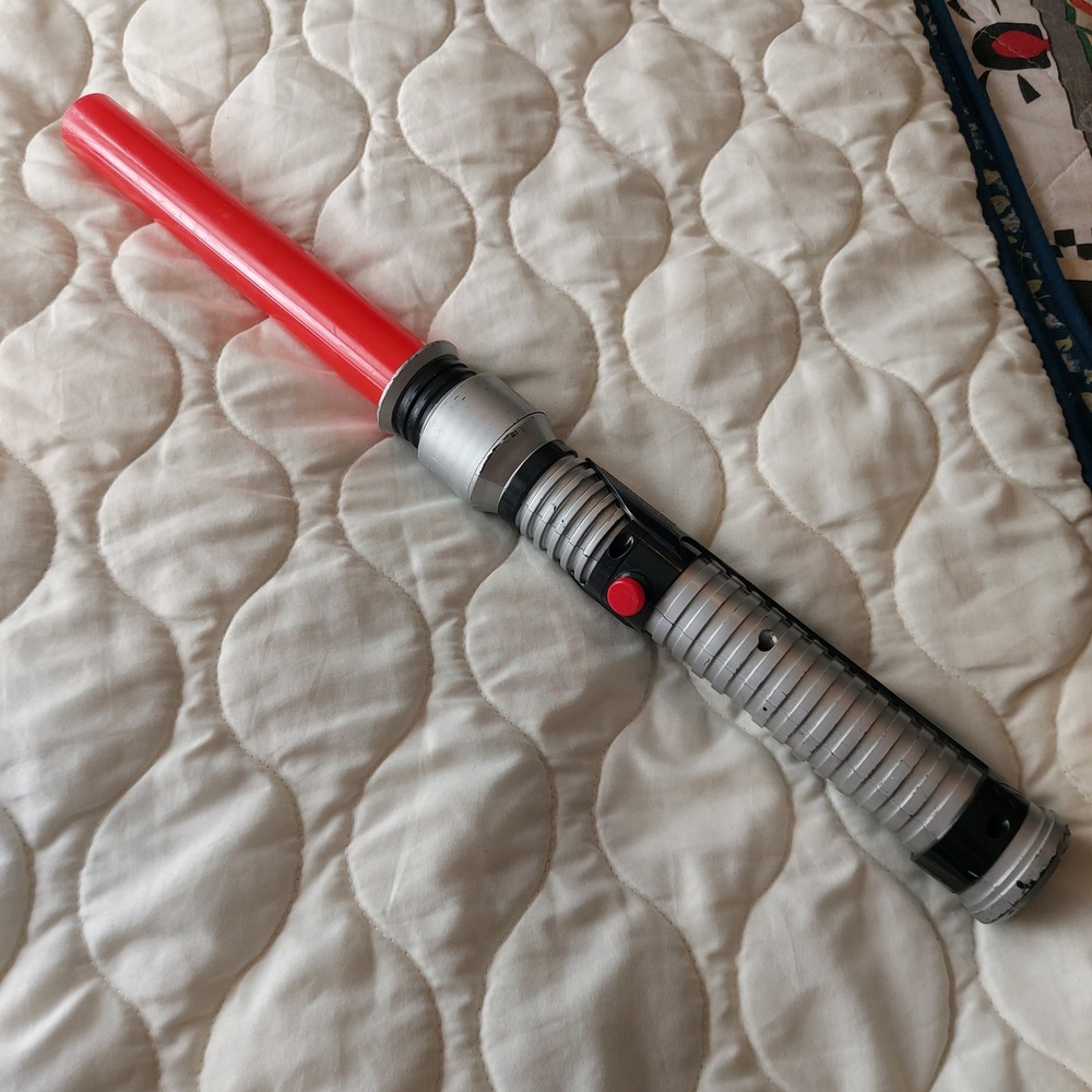 Vintage 1999 Star Wars Darth Maul Hasbro Electronic Red Lightsaber Episode I - Picture 5 of 7